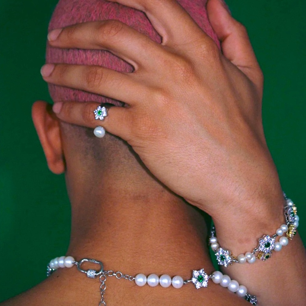 VEERT
Pearl and crystal-embellished 18ct white gold-plated necklace NWT